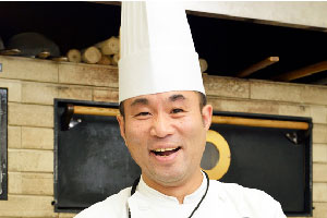 ベーカリー講師兼直営店舗シェフブランジェ 稲垣浩作