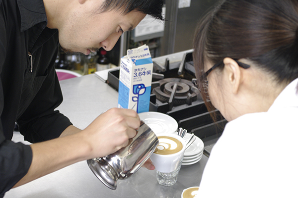 取得できる資格一覧 開業 就職 カフェ パン パティシエの専門スクール 学校 リライブフードアカデミー